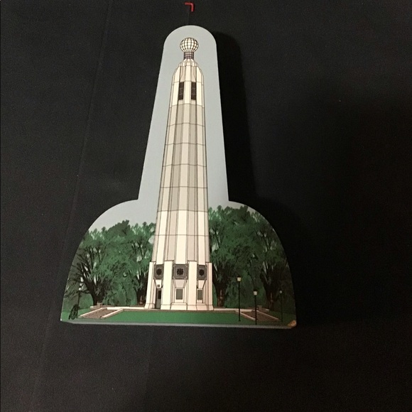 HOMETOWN COLLECTIBLES 2007 WOODEN SHELF SITTER EDISON MEMORIAL TOWER NJ - Picture 1 of 2